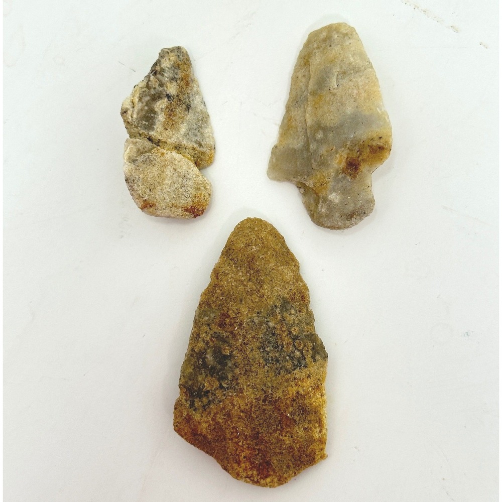 Lot of 3 Vintage Stone Arrowhead Projectile Points Hand Knapped Chert Quartzite